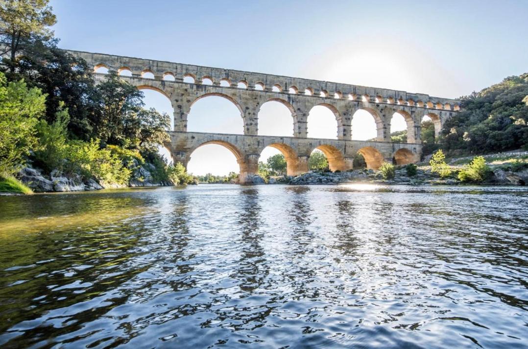 Studio Havre De Paix Au Pont Du Gard Piscine Et Jacuzzi Chez Valerie Payre แวร์ ปองต์ ดู การ์ ภายนอก รูปภาพ